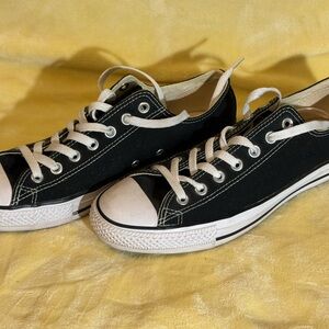 Converse Chuck Taylor Low Top Black